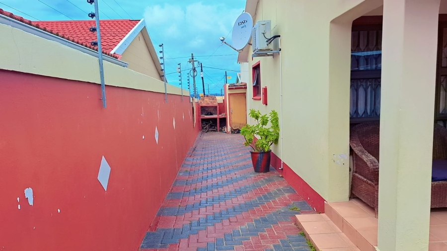 2 Bedroom Property for Sale in Mdantsane Nu 17 Eastern Cape
